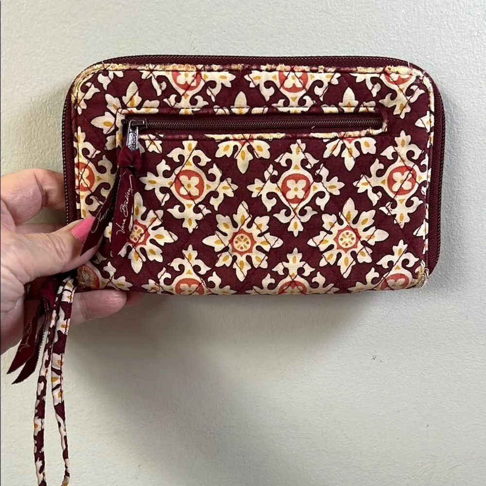 Vera Bradley Zip Around Medallion Wallet/ Wristlet